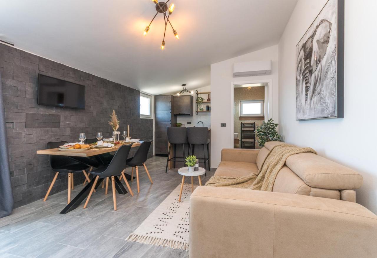 Marilu Luxury Apartments Drage Eksteriør bilde