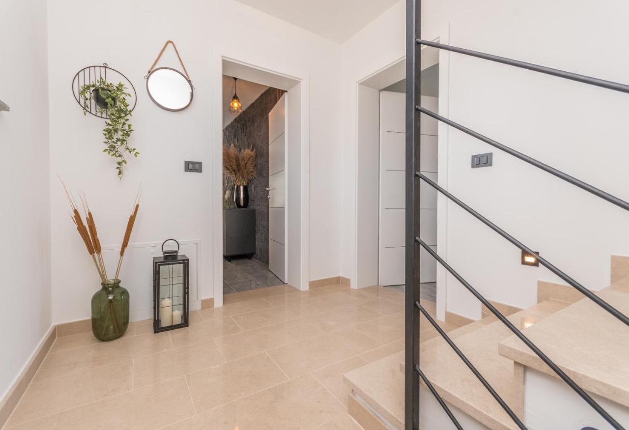 Marilu Luxury Apartments Drage Eksteriør bilde